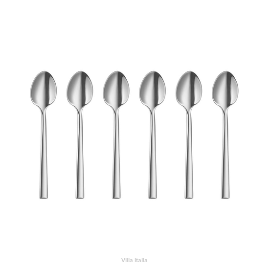 Nowoczesne eleganckie łyżeczki do herbaty