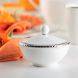 cukiernica z porcelany kostnej z przykrywką