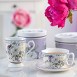 Seria kubków i filiżanek porcelanowych w kwiaty na prezent