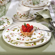 Talerze porcelanowe ze wzorem poziomek