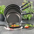 aluminiowe patelnie na indukcję, z bakelitowymi uchwytami 