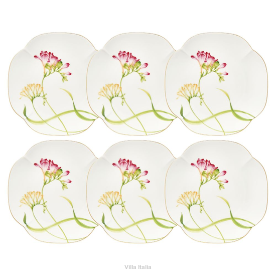 zestaw talerzyków do podawania ciasta ze złotymi zdobieniami z porcelany