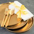 Talerz dekoracyjny złoty 25 cm OTELLO Gold 4