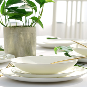 Serwis obiadowy porcelanowy Komplet talerzy na 6 osób BOSTON GOLD