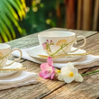 elegancka filiżanka porcelanowa na stole