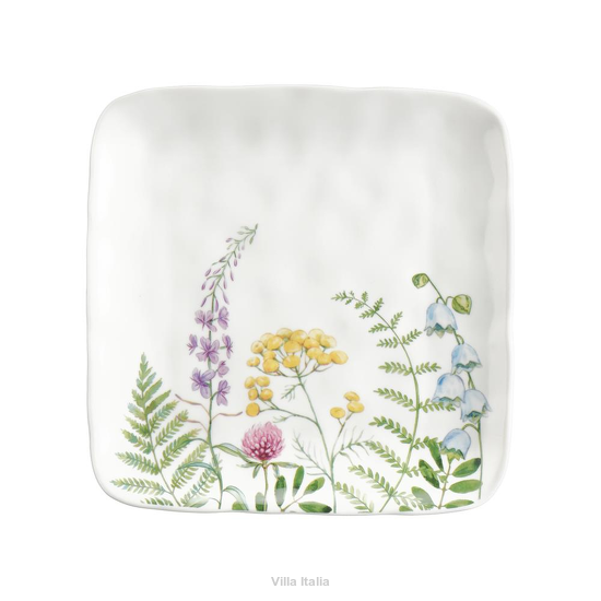 elegancki talerzyk deserowy porcelanowy na stół do jadalni