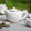 Dzbanek do herbaty porcelanowy NAOMI GOLD 1