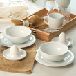 naczynia śniadaniowe z białej porcelany