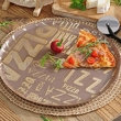 Talerz do pizzy na stole