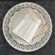 Serwis do kawy herbaty porcelanowy na 6 osób z dzbankiem CLARA Gold Ivory 19