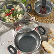 garnki aluminiowe ze szklanymi przykrywkami