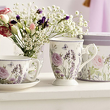 naczynia porcelanowe w kwiaty