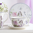Filiżanka porcelanowa w kwiaty fioletowe z pudełkiem