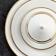 elegancka zastawa porcelanowa