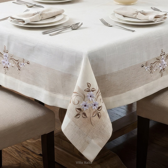 Elegancki haftowany obrus do salonu