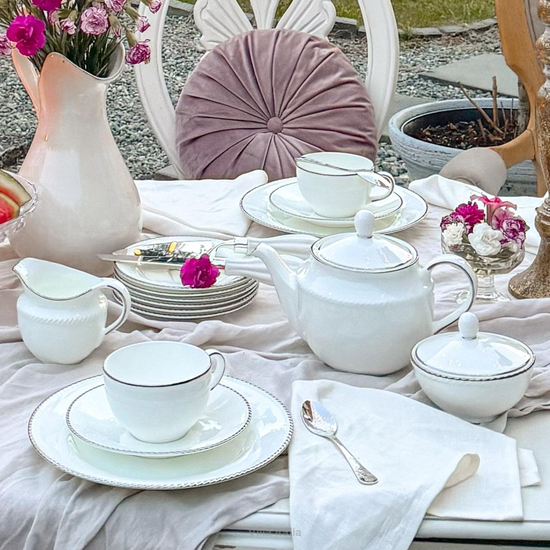 serwis do kawy i herbaty z porcelany kostnej