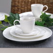 Elegancka zastawa kawowa z białej porcelany do jadalni i salonu