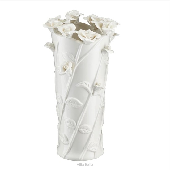 wazon porcelanowy zdobiony różami