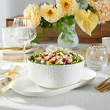 ozdobna salaterka porcelanowa do eleganckiego stołu