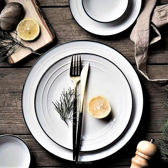 Nowoczesny zestaw talerzy porcelanowych do obiadu
