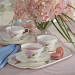 elegancka filiżanka ręcznie zdobiona złotem z porcelany z kwiatowym wzorem