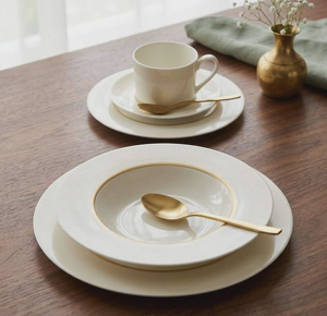 Komplet talerzy porcelanowych z filiżanką dla 1 osoby UNICO 6