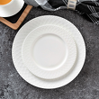 elegancki zestaw talerzy z porcelany kostnej na prezent