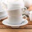 Spodek pod filiżankę lub kubek porcelanowy 14 cm PLUS biały 2