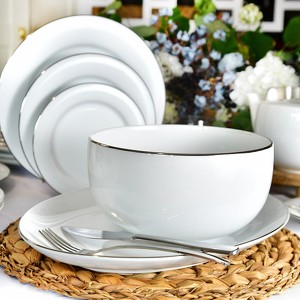 Serwis obiadowy na 12 osób porcelanowy PLUS PLATIN