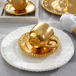 Elegancka filiżanka porcelanowa z talerzykiem do kawy i herbaty