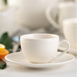 białe filiżanki ceramiczne 220 ml do eleganckiego stołu