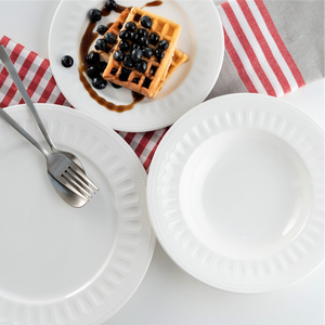 Serwis obiadowo kawowy na 12 osób porcelanowy z wazą MESYNA WHITE