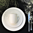 kubek porcelanowy na talerzach