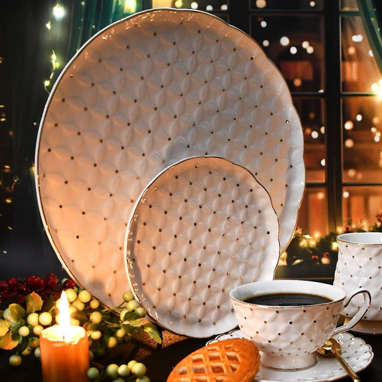 Komplet eleganckich talerzy do ciasta 