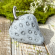 Figurka ceramiczna szara truskawka 8 cm FRESA silver 2