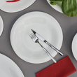 talerz płytki porcelanowy ze sztućcami