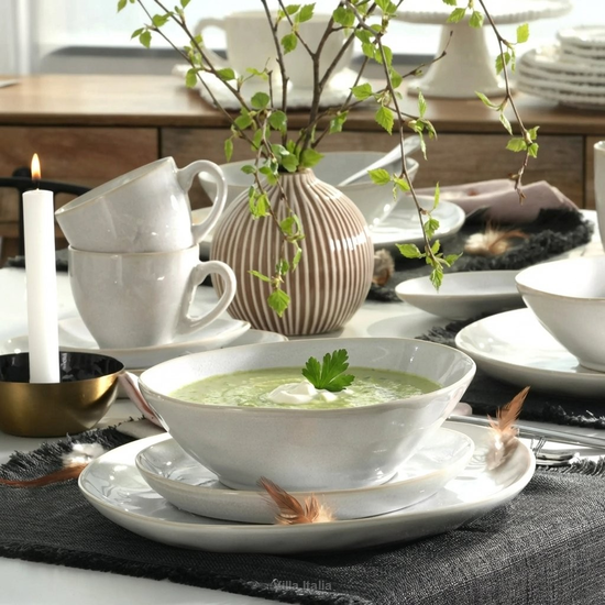 Zestaw obiadowy z filiżankami