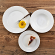Serwis obiadowy porcelanowy na 12 osób z wazą BARI GOLD 22