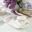 filiżanka do herbaty na tacy z kolekcji porcelany kwiatowej