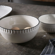 nowoczesna salaterka porcelanowa biała z czarną linią Villa Italia
