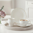 kubek i filiżanka do kawy z eleganckiej porcelany z wzorem kwiatowym
