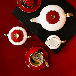 Serwis kawowy na 6 osób porcelanowy Zestaw prezentowy Lady In Red