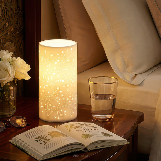 Elegancka lampka z przeświecalnej porcelany