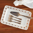 Talerz do ciasta porcelanowy ażurowy 30 x 21 cm CLARA Ivory 1