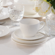 Filiżanka porcelanowa do herbaty na stół