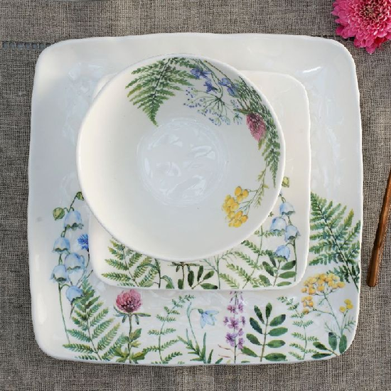ekskluzywny serwis obiadowo kawowy na 6 osób z miseczkami do jadalni