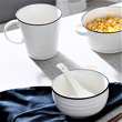 retro kubek porcelanowy z czarną obwódką 