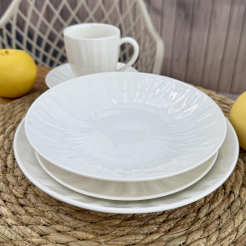 Zestaw 4 salaterek lub talerzy głębokich porcelanowych UNICO 6