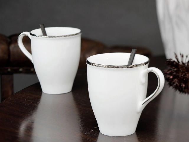 Kubki z porcelany kostnej Florian Kubki z porcelany kostnej z platyną