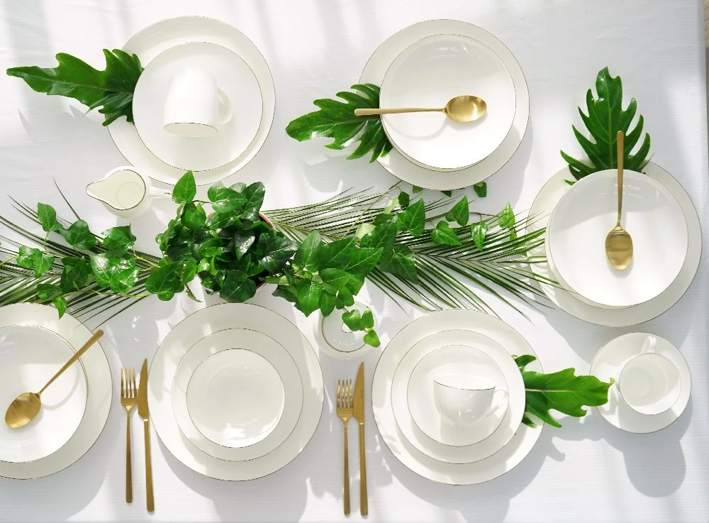 elegancki komplet talerzy